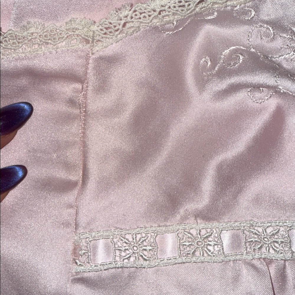 Vintage Christian Dior Soft Pink Lace Chemise Lingered
size M - Picture 15 of 17